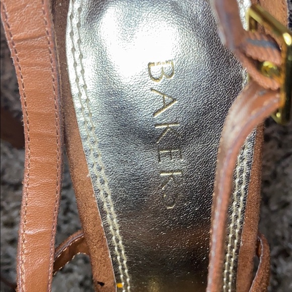 Elegant Suede platform Heels - Picture 2 of 4